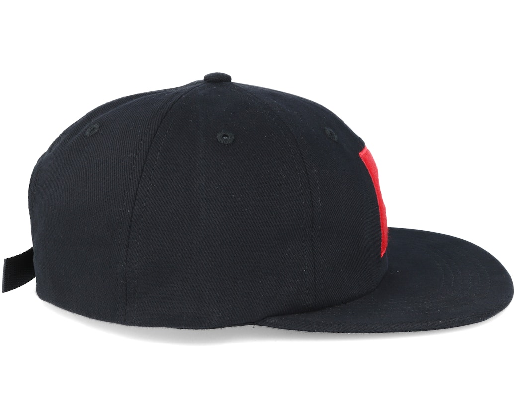 Lips 6 Panel Black Strapback - Primitive Apparel
